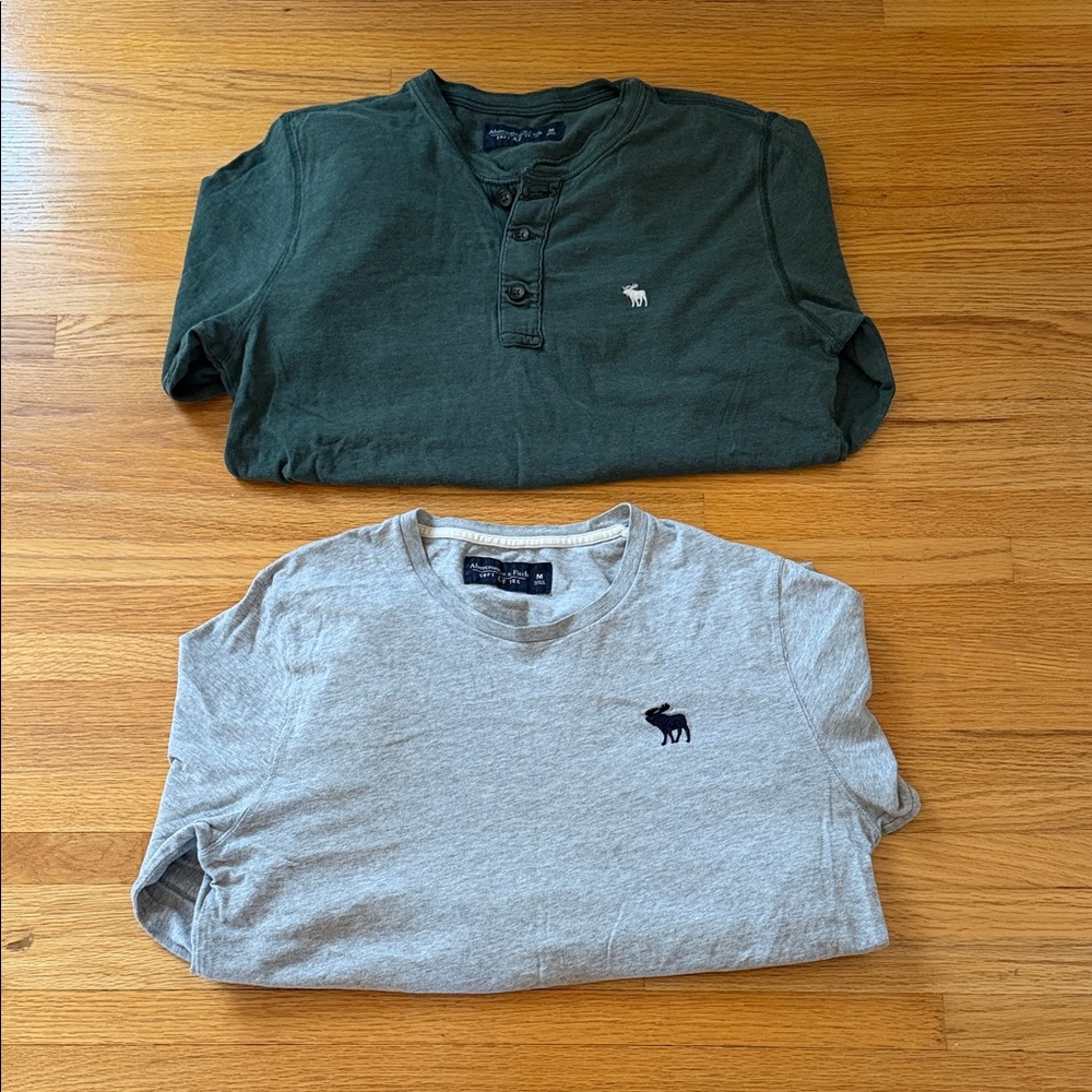 Abercrombie & Fitch Green and Gray Long Sleeve Tees/Bundle/2 Pieces